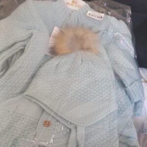 Outfit with fur 2068